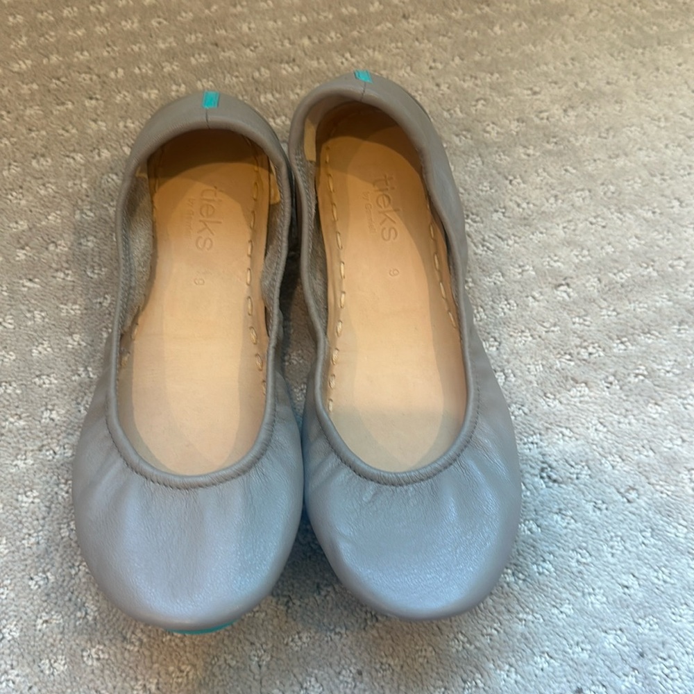 Basically brand new tieks